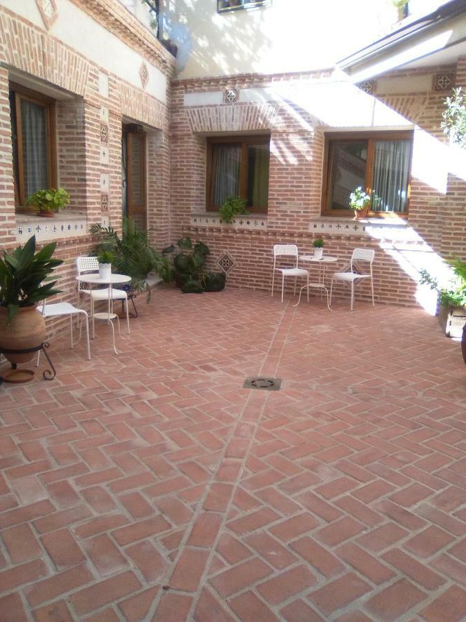 Apartmentos El Alfar Del Sacramento Toledo Dış mekan fotoğraf